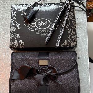 GHD Black IV styler, thermal protection with limited edition heat resistant bag.